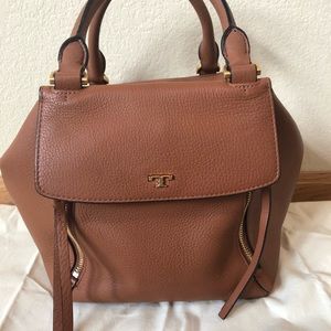 Tory Burch Half Moon in Saddle